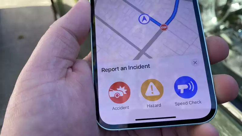 iOS14.5 Just stole Waze's Best features for Apple Maps