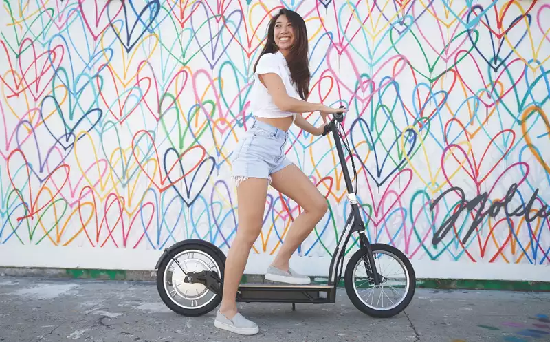 Razor announces 500 new electric scooters under three3