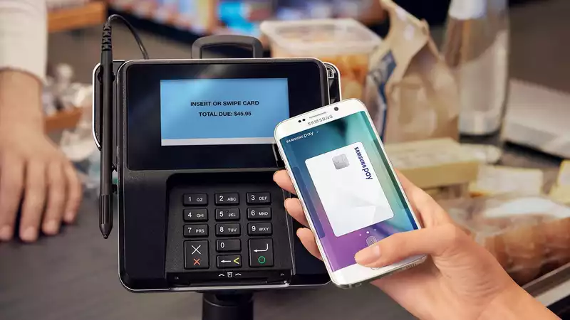 Samsung launches debit card to fight Apple Card this summer