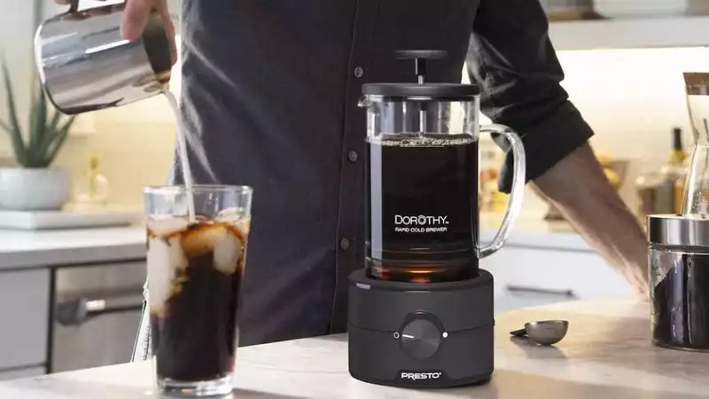 hurry up! This iced coffee maker can be brewed in just 15 minutes - and it's now under 35