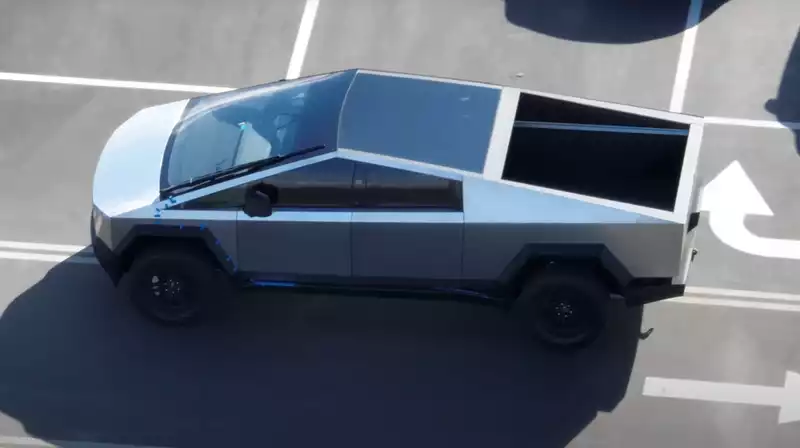 Tesla Cyber Truck with Big wipers Hilariously revealed in new video