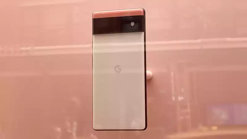 I just looked at Google Pixel6 on full display — here's what it looks like