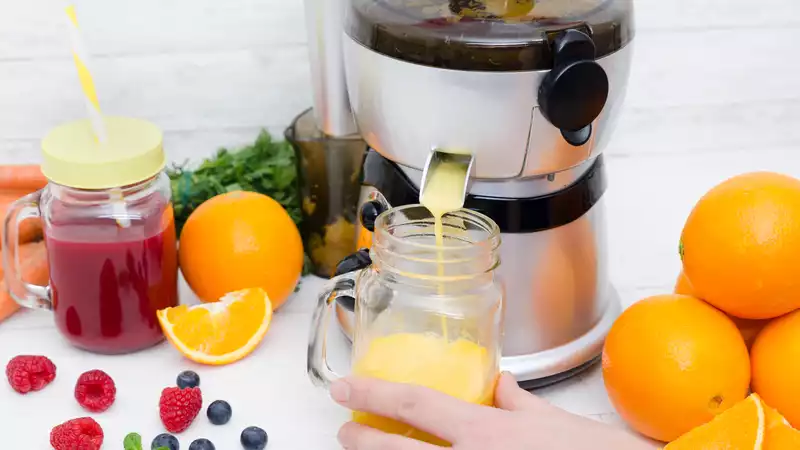 Chewing and centrifugal juicer: Which one is best?