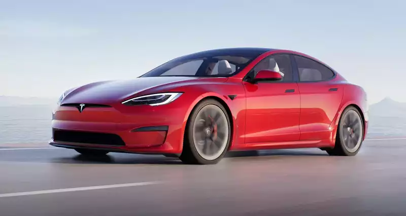 Tesla Model S plaid achieves new quarter mile world record