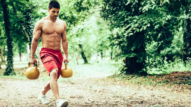 I did a farmer's walk every day for a week — here's what happened to my body