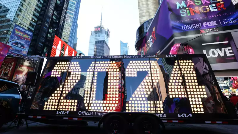 How to watch the 2024 New Year's Eve Ball Drop live online for free, without cable.