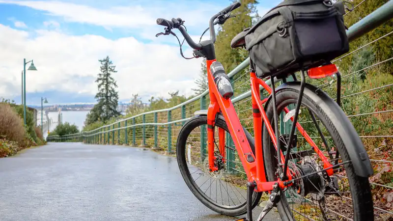 I rode my first long-distance electric bicycle on the world's longest floating bridge.