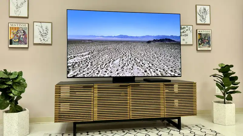 Experiencing Samsung's S95D OLED TV - why you should and shouldn't buy it