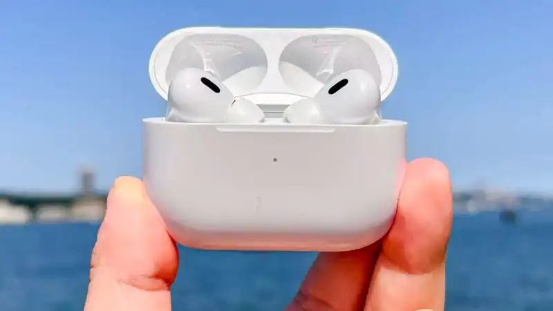 Less expensive "AirPods Lite" to be released this year along with AirPods Max 2