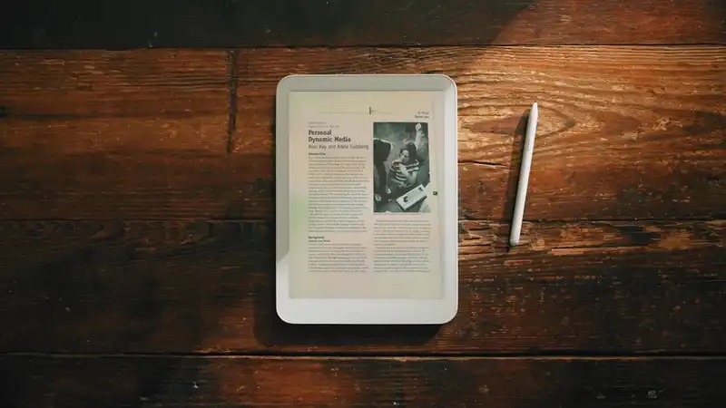 Daylight DC1 is a new tablet with a "live paper" display that may be better than E-ink.