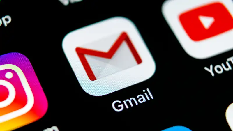 Gmail's Quick Reply feature allows you to respond to emails like a text message