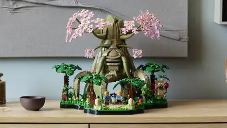 Lego's first Legend of Zelda set is a towering 2-piece tribute to the 2,500 iconic games.