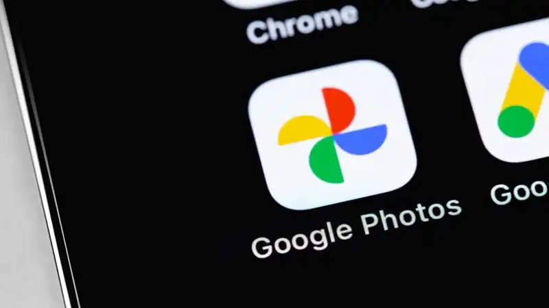 Do you have images you don't want the world to see? - Google Photos puts that stash front and center.