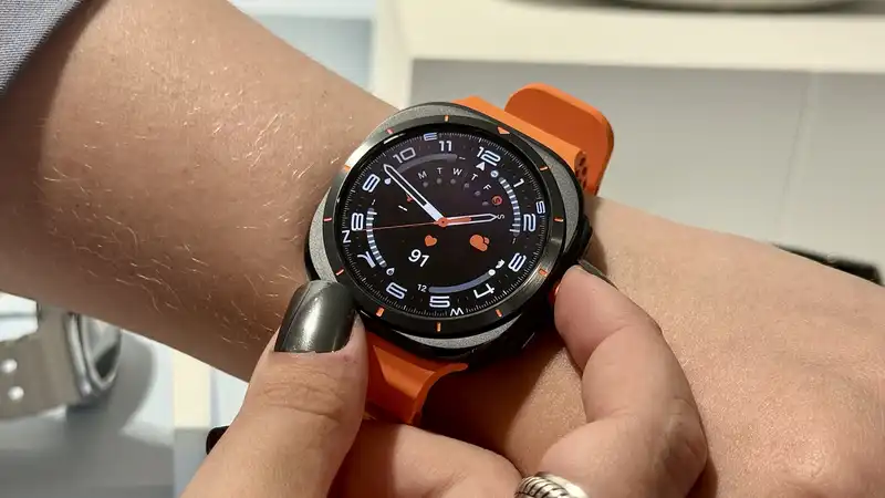 Rugged Galaxy Watch Ultra Replaces Galaxy Watch 7 in Samsung's Lineup